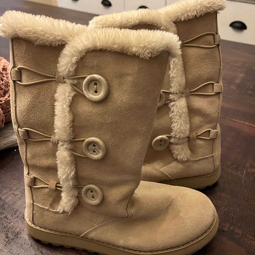 Brand New Sketchers Boots